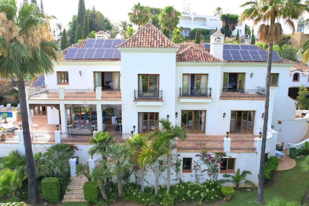Villa 10 Bedroom Palace Huge Garden, Sea View!